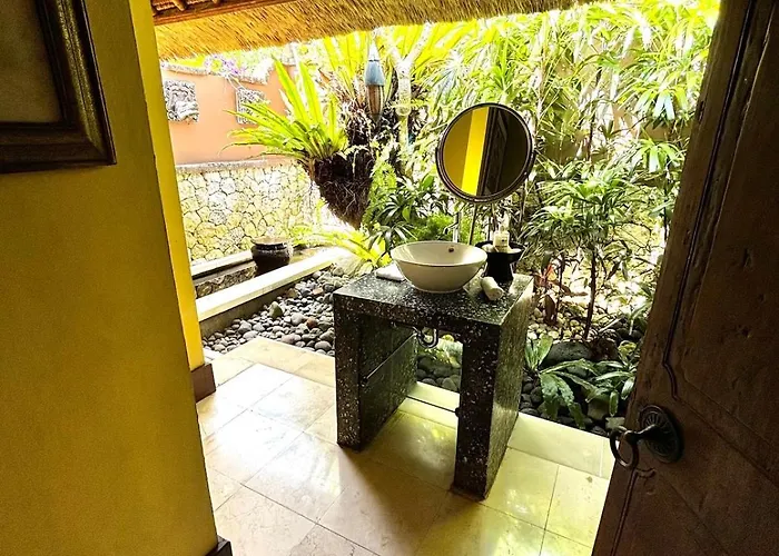 Unique Tropical High Class Oasis-cook Staff *